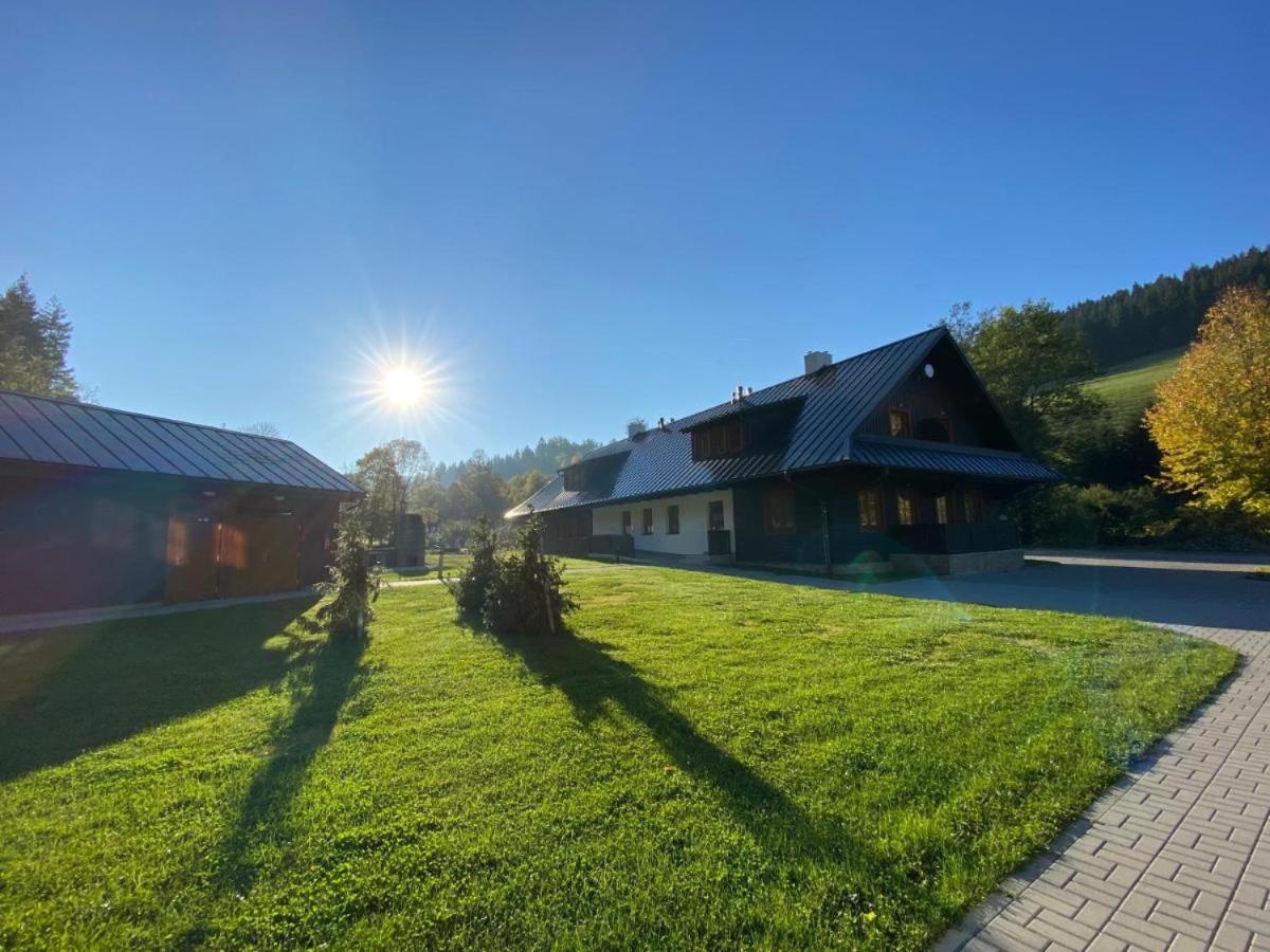 Ubytovani Polansky Dvur Вельке-Карловице Экстерьер фото
